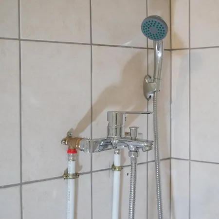 Comfort 2 Minutes From The Metro *