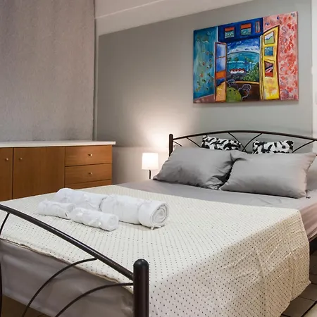 Comfort 2 Minutes From The Metro Apartment Athen